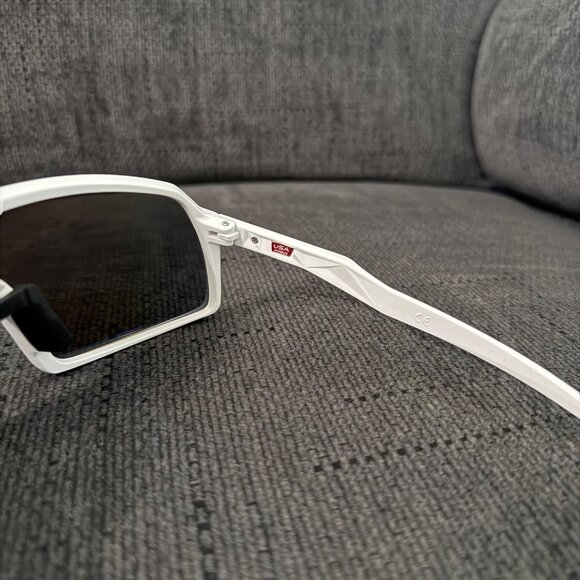 (OO9406) Oakley Sutro PRIZM Polarized White Frame - Picture 7 of 12